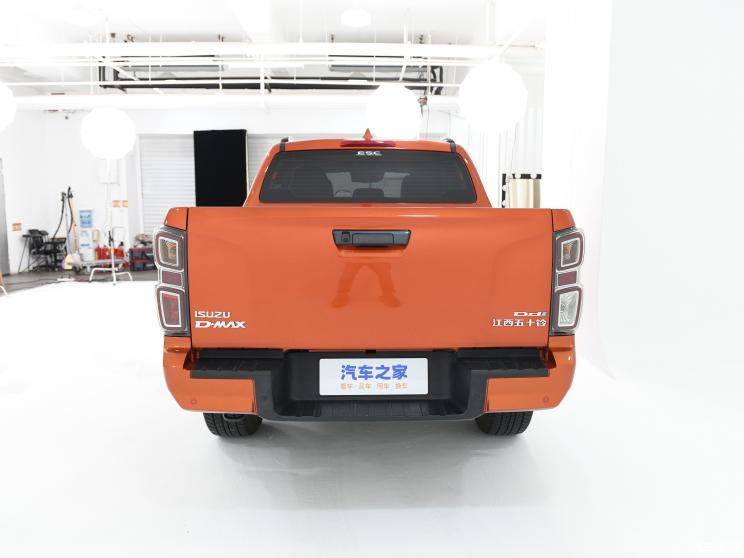 江西五十铃 D-MAX 2023款  1.9T自动四驱柴油V-CROSS高配RZ4E