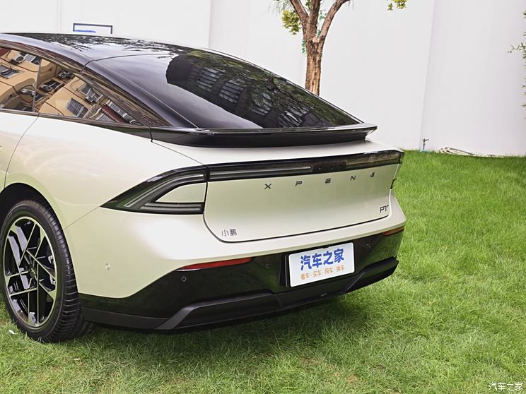 小鹏汽车 小鹏P7+ 2024款 230kw